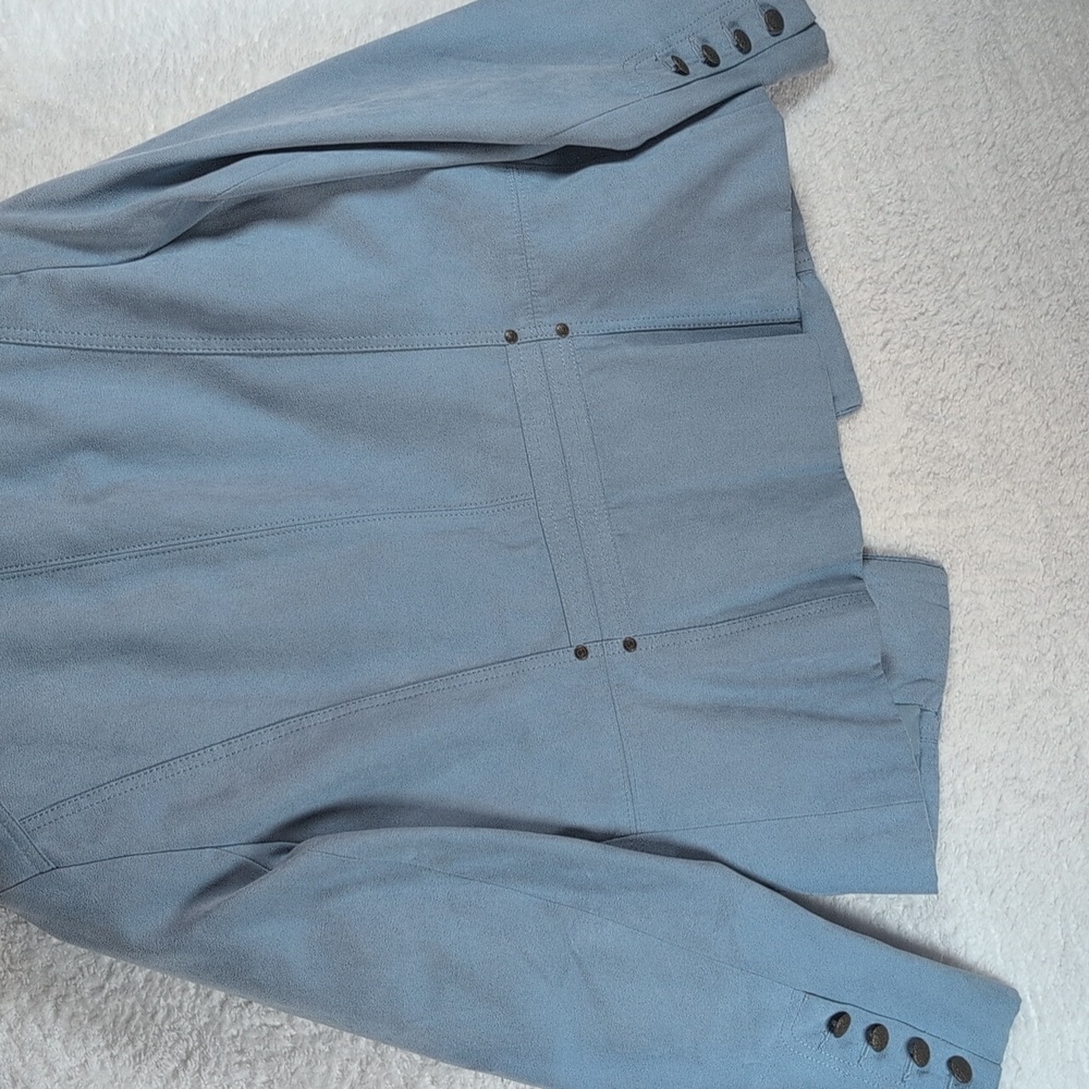 Light Blue Button-Up Jacket - Picture 5 of 9